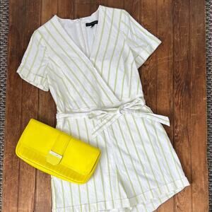 Banana Republic womens shorts Romper  linen cotton Striped size 8